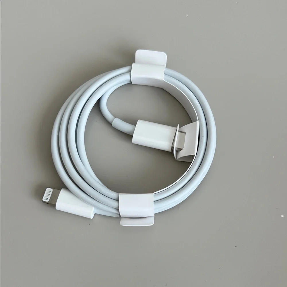 Apple USBC to Lightning Charging Cable (brand new)